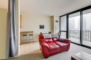 210 S Desplaines St, Chicago, IL 60661 - Photo 9