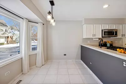 2454 E Hunter Drive, Arlington Heights, IL 60004 - Photo 7