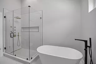 2323 W Farragut Ave, Chicago, IL 60625 - Photo 31