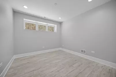 2323 W Farragut Avenue, Chicago, IL 60625 - Photo 21