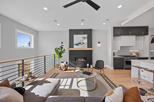 2323 W Farragut Ave, Chicago, IL 60625 - Photo 13