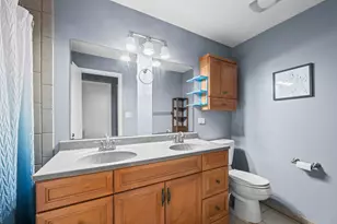 1414 N Indigo Dr, Mount Prospect, IL 60056 - Photo 13