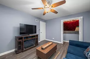 1414 N Indigo Dr, Mount Prospect, IL 60056 - Photo 15