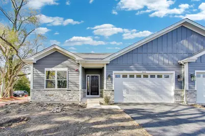 805 W Poplar Street, Palatine, IL 60067 - Photo 1