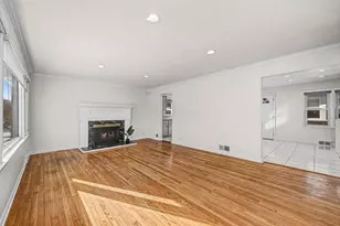 137 Highwood Ave, Highwood, IL 60040 - Photo 5