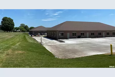 3642 Utica Ridge Road, Bettendorf, IA 52722 - Photo 3