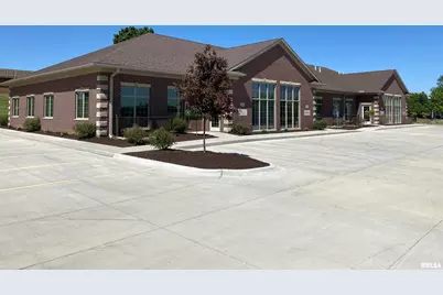 3642 Utica Ridge Road, Bettendorf, IA 52722 - Photo 11