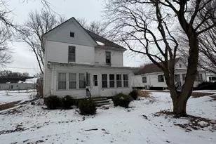 320 W Hack St, Cullom, IL 60929 - Photo 1