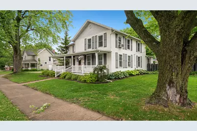 321 E Chamberlin Street, Dixon, IL 61021 - Photo 3