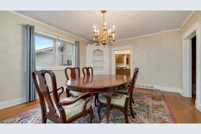 321 E Chamberlin Street, Dixon, IL 61021 - Photo 21