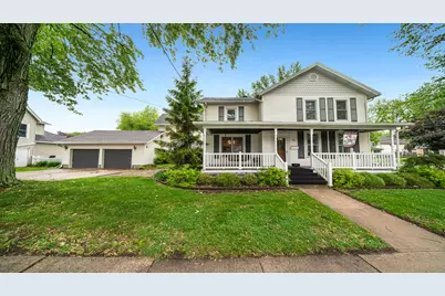321 E Chamberlin Street, Dixon, IL 61021 - Photo 1