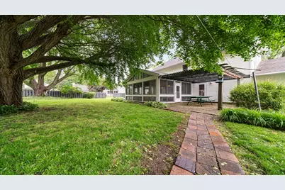 321 E Chamberlin Street, Dixon, IL 61021 - Photo 49