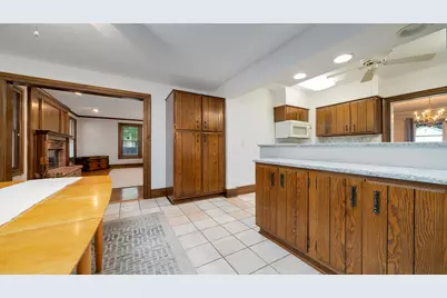 321 E Chamberlin Street, Dixon, IL 61021 - Photo 17