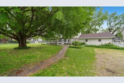 321 E Chamberlin Street, Dixon, IL 61021 - Photo 55