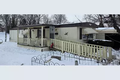 1129 W Dorris Street, Harrisburg, IL 62946 - Photo 1