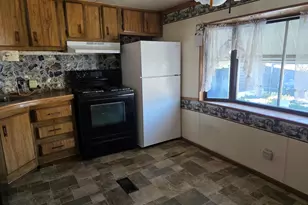 1129 W Dorris St, Harrisburg, IL 62946 - Photo 7