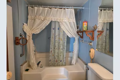 1129 W Dorris Street, Harrisburg, IL 62946 - Photo 9