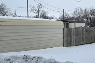 1129 W Dorris St, Harrisburg, IL 62946 - Photo 5