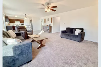 1013 Daniel Street, Plano, IL 60545 - Photo 5