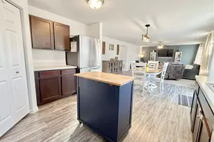 1013 Daniel St, Plano, IL 60545 - Photo 9