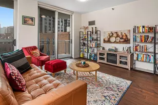 421 W Huron St, Chicago, IL 60654 - Photo 3