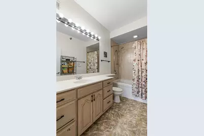 421 W Huron Street #805, Chicago, IL 60654 - Photo 11