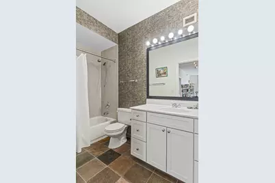 421 W Huron Street #805, Chicago, IL 60654 - Photo 15