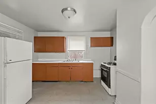 13827 S Wentworth Ave, Riverdale, IL 60827 - Photo 11