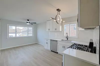 371 Bensley Avenue, Calumet City, IL 60409 - Photo 7