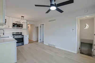 371 Bensley Avenue, Calumet City, IL 60409 - Photo 11