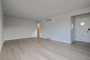 371 Bensley Ave, Calumet City, IL 60409 - Photo 13