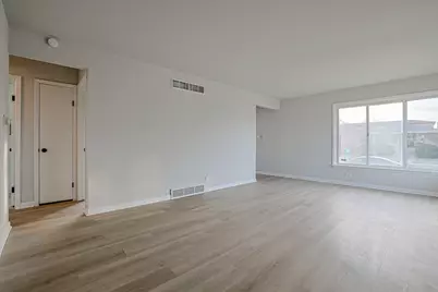 371 Bensley Avenue, Calumet City, IL 60409 - Photo 17