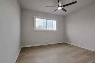 371 Bensley Ave, Calumet City, IL 60409 - Photo 19