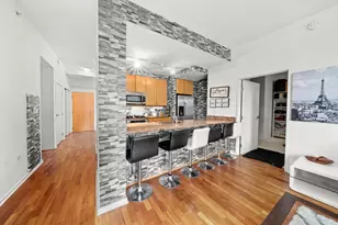 9725 Woods Dr, Skokie, IL 60077 - Photo 17