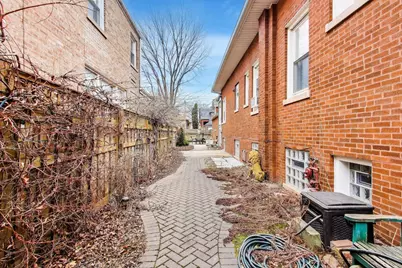 6503 N Maplewood Avenue, Chicago, IL 60645 - Photo 39