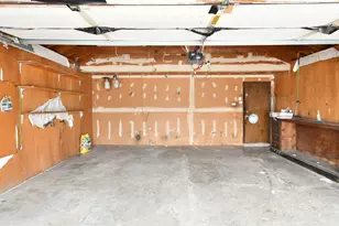 17032 Cregier Ave, South Holland, IL 60473 - Photo 25