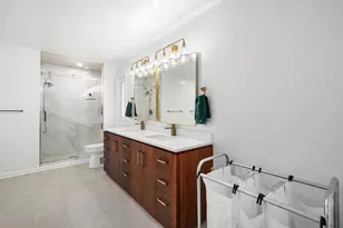 3724 Liberty Ln, Glenview, IL 60025 - Photo 17