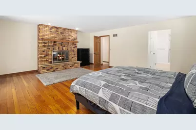 3724 Liberty Lane, Glenview, IL 60025 - Photo 15