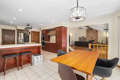 3724 Liberty Lane, Glenview, IL 60025 - Photo 7