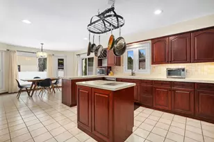 3724 Liberty Ln, Glenview, IL 60025 - Photo 9