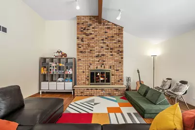 3724 Liberty Lane, Glenview, IL 60025 - Photo 3