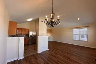 437 Pine Lake Cir, Vernon Hills, IL 60061 - Photo 7