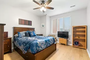 4950 N Western Ave, Chicago, IL 60625 - Photo 9