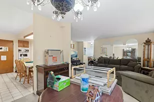 7227 N Ridge Blvd, Chicago, IL 60645 - Photo 9