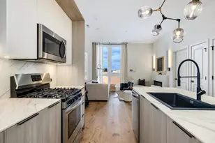 11 W Prospect Ave, Mount Prospect, IL 60056 - Photo 3