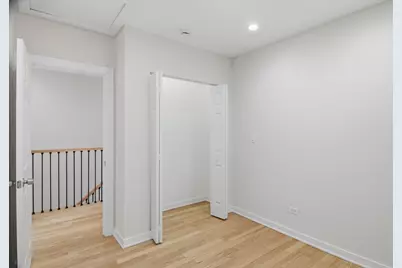 821 N Lockwood Avenue, Chicago, IL 60651 - Photo 5