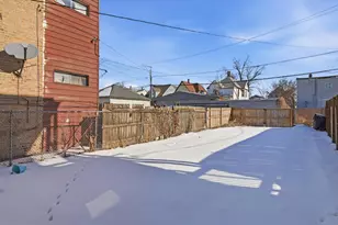 821 N Lockwood Ave, Chicago, IL 60651 - Photo 21