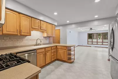 8545 Candlelight Drive, Willow Springs, IL 60480 - Photo 5