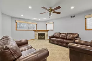 8545 Candlelight Dr, Willow Springs, IL 60480 - Photo 13