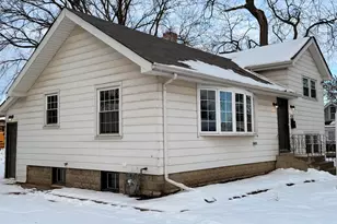 428 E 156th Pl, South Holland, IL 60473 - Photo 1